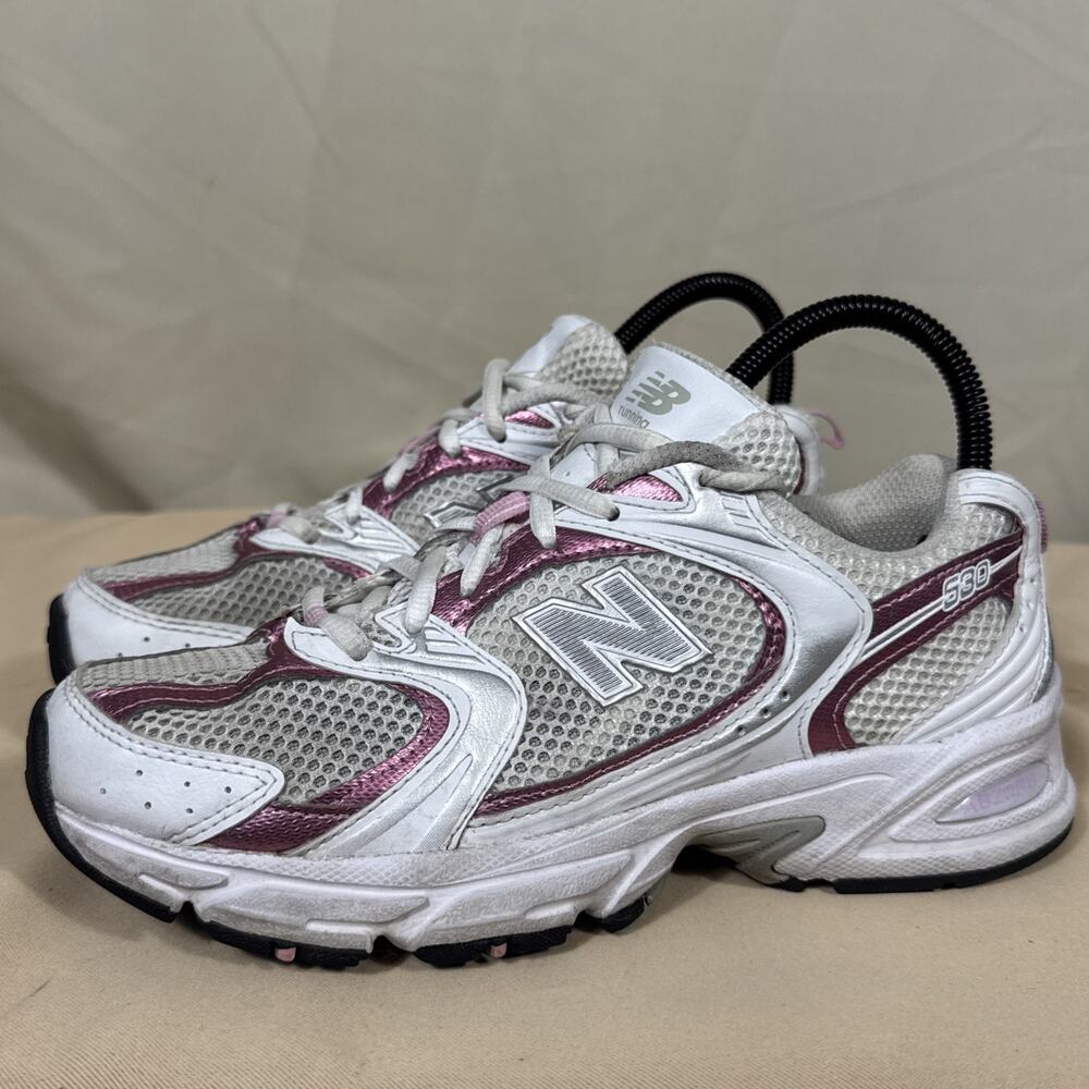 New Balance 530 Womens 7 White Pink Silver Running Sneakers Y2K Athleisure Gym